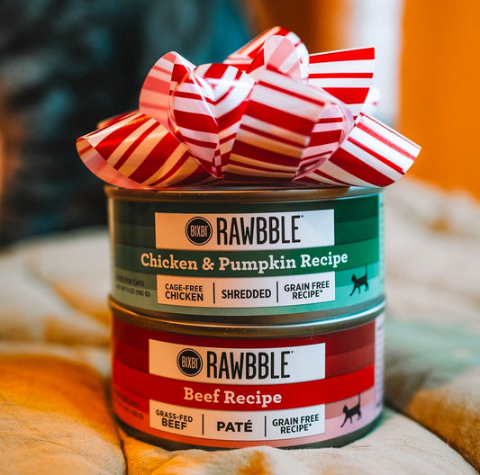 Canned Pet Food: Why The Color of Your Cat's Food May Vary